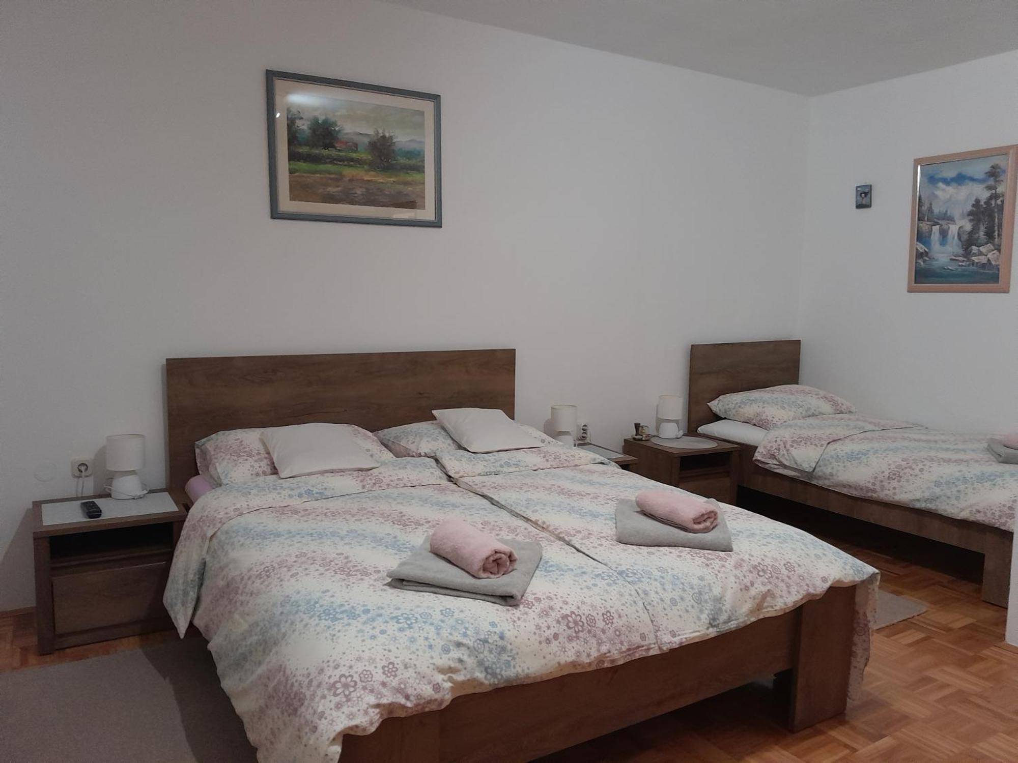 Apartman Kod Dide I Bake Vukovar Esterno foto